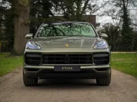 Porsche Cayenne Coupé 4.0 Turbo S E-Hybrid | PTS Oak Green thumbnail 2