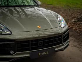 Porsche Cayenne Coupé 4.0 Turbo S E-Hybrid | PTS Oak Green thumbnail 18