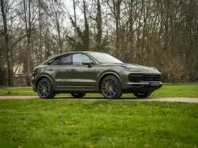 Porsche Cayenne Coupé 4.0 Turbo S E-Hybrid | PTS Oak Green thumbnail 3