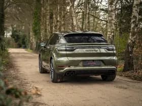 Porsche Cayenne Coupé 4.0 Turbo S E-Hybrid | PTS Oak Green thumbnail 24