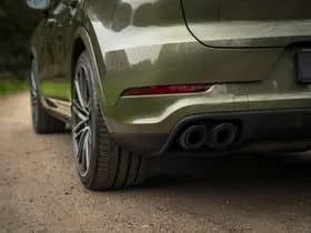 Porsche Cayenne Coupé 4.0 Turbo S E-Hybrid | PTS Oak Green thumbnail 31