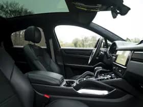 Porsche Cayenne Coupé 4.0 Turbo S E-Hybrid | PTS Oak Green thumbnail 34