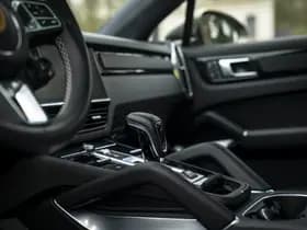 Porsche Cayenne Coupé 4.0 Turbo S E-Hybrid | PTS Oak Green thumbnail 46