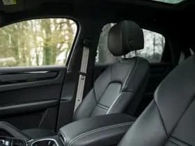 Porsche Cayenne Coupé 4.0 Turbo S E-Hybrid | PTS Oak Green thumbnail 47