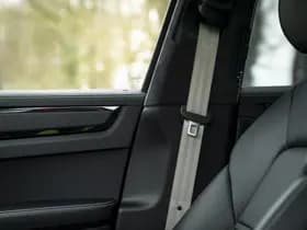 Porsche Cayenne Coupé 4.0 Turbo S E-Hybrid | PTS Oak Green thumbnail 48