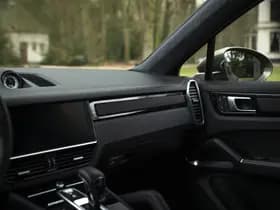 Porsche Cayenne Coupé 4.0 Turbo S E-Hybrid | PTS Oak Green thumbnail 50