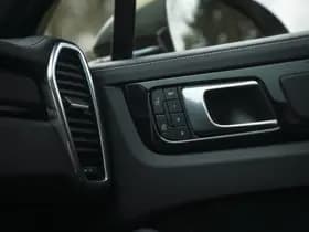 Porsche Cayenne Coupé 4.0 Turbo S E-Hybrid | PTS Oak Green thumbnail 52