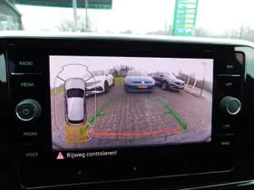 Volkswagen T-roc thumbnail 24