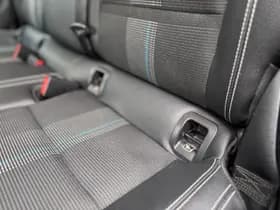 Mercedes-Benz CLA 180 Business Solution AMG thumbnail 12