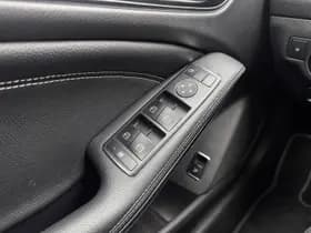 Mercedes-Benz CLA 180 Business Solution AMG thumbnail 8