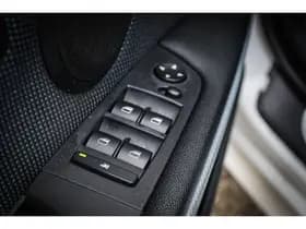 BMW 3 Serie 325i Business Line M Sport Net binnen - Nu al te bezichtigen thumbnail 17