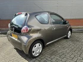 Toyota Aygo 1.0 VVT-i Aspiration thumbnail 2