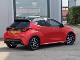 Toyota Yaris 1.5 Hybrid Launch Edition thumbnail 2