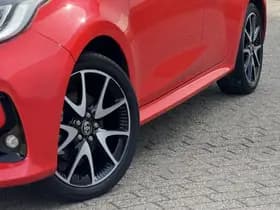 Toyota Yaris 1.5 Hybrid Launch Edition thumbnail 11