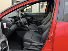 Toyota Yaris 1.5 Hybrid Launch Edition thumbnail 17