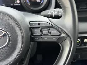 Toyota Yaris 1.5 Hybrid Launch Edition thumbnail 9