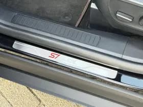 Ford Kuga 2.5 PHEV ST-Line X thumbnail 23