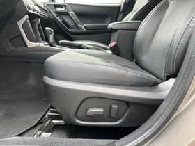 Subaru Forester 2.0 AWD Premium thumbnail 15