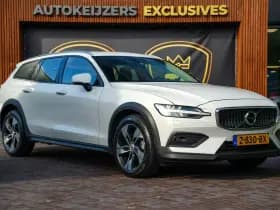 Volvo V60 Cross Country 2.0 B5 AWD Pro Cross Country 2.0 B5 AWD Pro