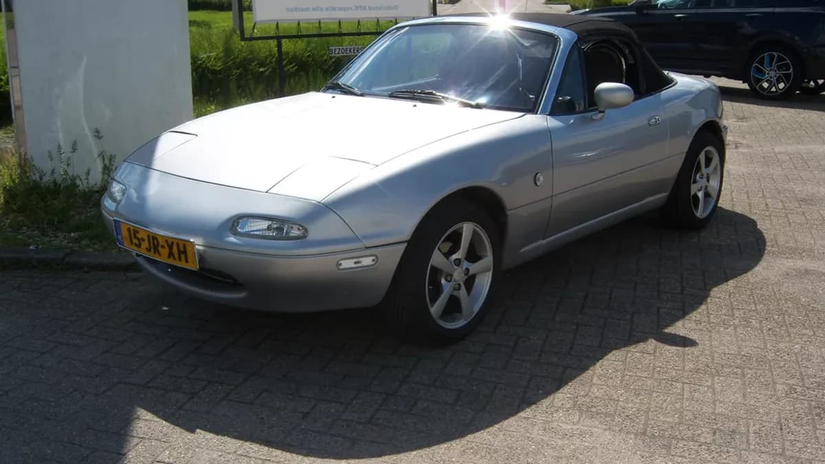 MAZDA MX5 1.6 Sofftop Nieuw!! onderhoud bekend — foto 1
