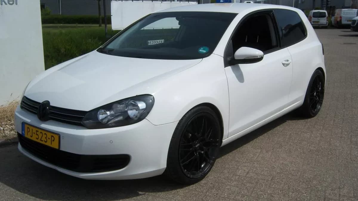 VOLKSWAGEN Golf 1.4 TSI 90KW 3D Comfortline — foto 1