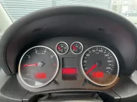 AUDI A2 1.4i Pro Line BBY thumbnail 2