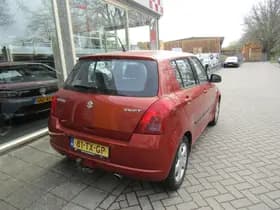 Suzuki Swift 1.3 5DR EXCLUSIVE thumbnail 5