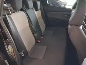 Toyota Yaris 1.5 Hybrid Dynamic thumbnail 15