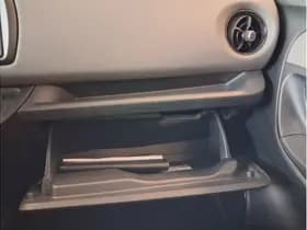 Toyota Yaris 1.5 Hybrid Dynamic thumbnail 34