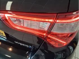 Toyota Yaris 1.5 Hybrid Dynamic thumbnail 6