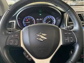 Suzuki S-Cross 1.6 High Executive thumbnail 25