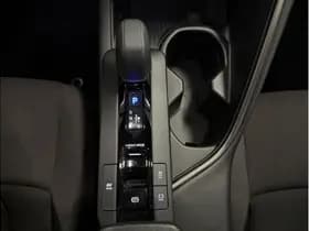 Toyota C-HR 1.8 Hybrid 140 Dynamic thumbnail 26