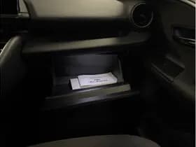 Toyota C-HR 1.8 Hybrid 140 Dynamic thumbnail 30