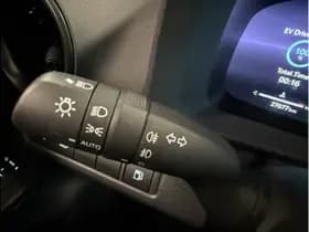 Toyota C-HR 1.8 Hybrid 140 Dynamic thumbnail 31