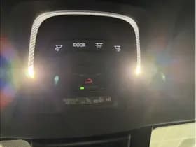 Toyota C-HR 1.8 Hybrid 140 Dynamic thumbnail 33