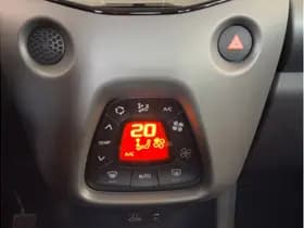 Toyota Aygo 1.0 Vvt-I X-Joy thumbnail 27