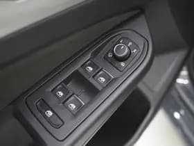 Volkswagen Golf Variant 1.0 TSI thumbnail 17