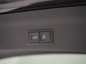 Audi A6 Avant 55 TFSI e quattro Competition Full Black thumbnail 44