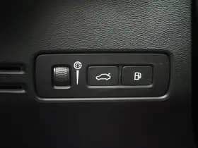 Volvo XC40 1.5 T5 Plug-in hybrid Ultimate Dark thumbnail 23