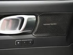 Volvo XC40 1.5 T5 Plug-in hybrid Ultimate Dark thumbnail 19