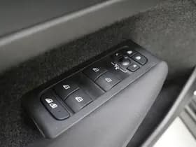 Volvo XC40 1.5 T5 Plug-in hybrid Ultimate Dark thumbnail 21