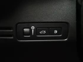 Volvo XC40 1.5 T5 Plug-in hybrid Ultimate Dark thumbnail 23