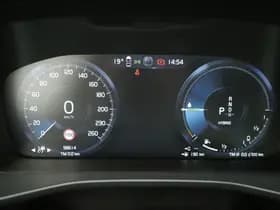 Volvo XC40 1.5 T5 Plug-in hybrid Ultimate Dark thumbnail 28