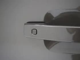 Land Rover Defender 110 2.0 P400e Urban thumbnail 18