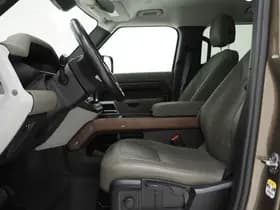 Land Rover Defender 110 2.0 P400e Urban thumbnail 20