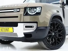 Land Rover Defender 110 2.0 P400e SE thumbnail 6