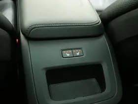 Volvo XC60 2.0 T6 Plug-in hybrid AWD Ultimate Dark Long Range thumbnail 39