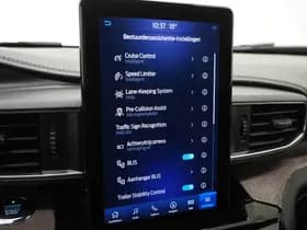 Ford Explorer 3.0 V6 EcoBoost PHEV Platinum 7P thumbnail 36