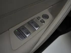 BMW 5 Serie Touring 530e xDrive Shadow thumbnail 19