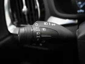 Volvo V60 2.0 T6 Recharge AWD R-Design thumbnail 24